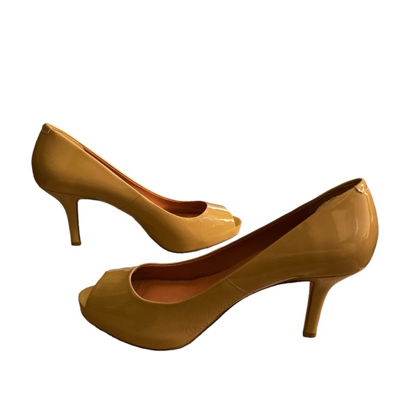 Vince Camuto Beige Open Toe Pumps - Picture 3 of 4